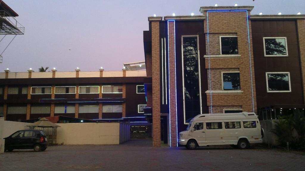 Hotel Sea Palace Kollam Exterior foto
